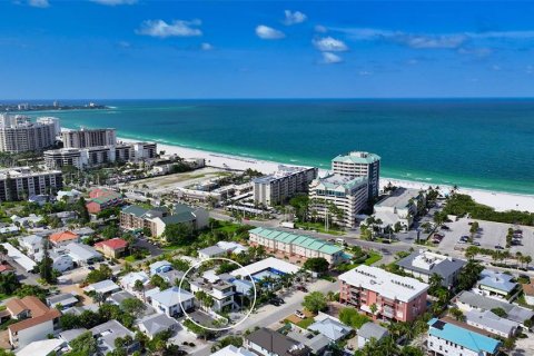 Villa ou maison à vendre à Sarasota, Floride: 6 chambres, 321.35 m2 № 1849807 - photo 2