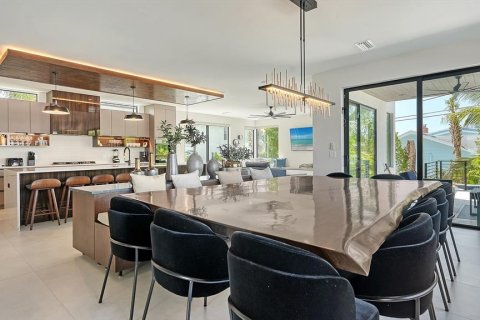 Villa ou maison à vendre à Sarasota, Floride: 6 chambres, 321.35 m2 № 1849807 - photo 11