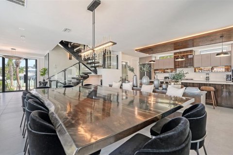 Villa ou maison à vendre à Sarasota, Floride: 6 chambres, 321.35 m2 № 1849807 - photo 12