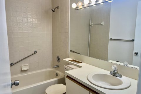 Снять в аренду кондоминиум в Хайполюксо, Флорида 4 комнаты, 138.15м2, № 2180442 - фото 20