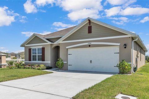 House in Lakeland, Florida 4 bedrooms, 173.45 sq.m. № 1844850 - photo 2
