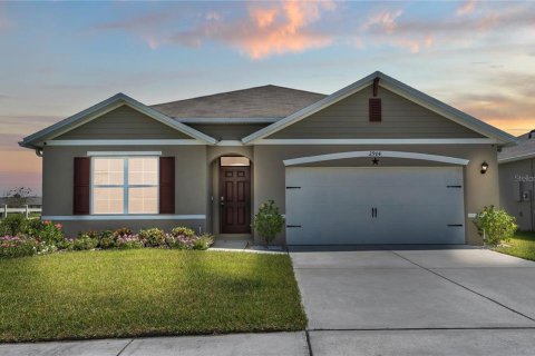 House in Lakeland, Florida 4 bedrooms, 173.45 sq.m. № 1844850 - photo 1