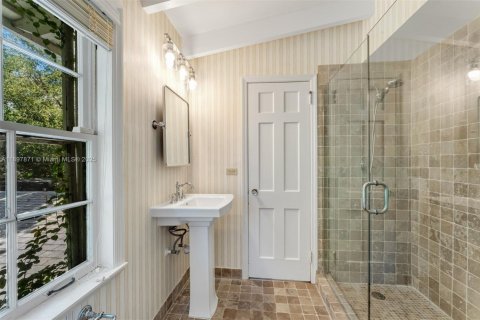 House in Pinecrest, Florida 4 bedrooms, 293.85 sq.m. № 1953677 - photo 24
