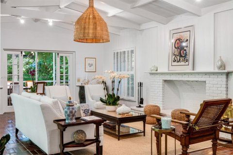 House in Pinecrest, Florida 4 bedrooms, 293.85 sq.m. № 1953677 - photo 6