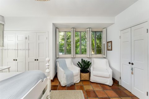 House in Pinecrest, Florida 4 bedrooms, 293.85 sq.m. № 1953677 - photo 21