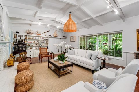 House in Pinecrest, Florida 4 bedrooms, 293.85 sq.m. № 1953677 - photo 5