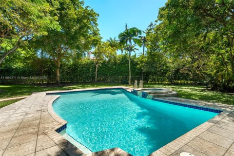 House in Pinecrest, Florida 4 bedrooms, 293.85 sq.m. № 1953677 - photo 27