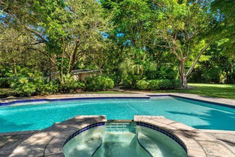 House in Pinecrest, Florida 4 bedrooms, 293.85 sq.m. № 1953677 - photo 26