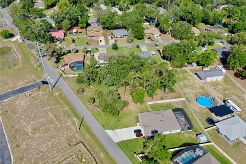 House in Leesburg, Florida 3 bedrooms, 184.6 sq.m. № 2150916 - photo 30