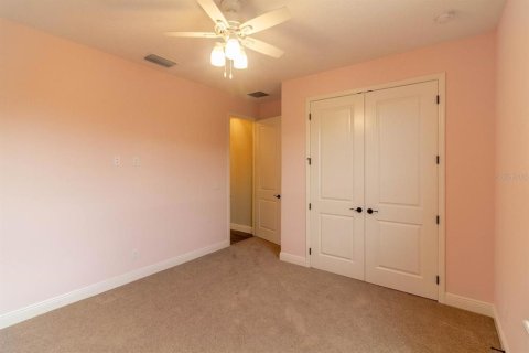 House in Leesburg, Florida 3 bedrooms, 184.6 sq.m. № 2150916 - photo 24