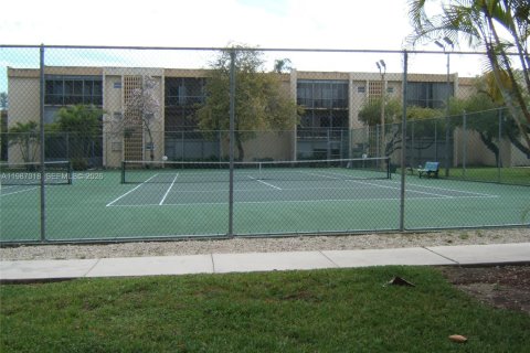 Купить кондоминиум в Майами, Флорида 2 спальни, 91.51м2, № 2049158 - фото 26