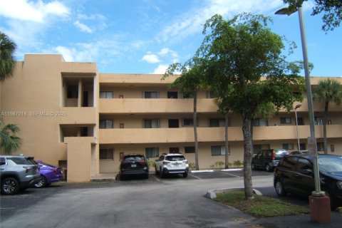 Купить кондоминиум в Майами, Флорида 2 спальни, 91.51м2, № 2049158 - фото 22