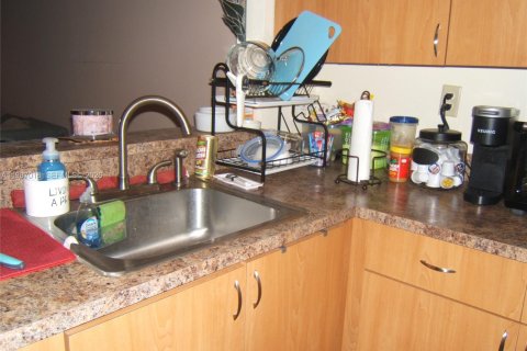 Купить кондоминиум в Майами, Флорида 2 спальни, 91.51м2, № 2049158 - фото 15