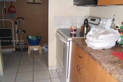 Купить кондоминиум в Майами, Флорида 2 спальни, 91.51м2, № 2049158 - фото 7