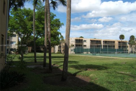 Купить кондоминиум в Майами, Флорида 2 спальни, 91.51м2, № 2049158 - фото 21