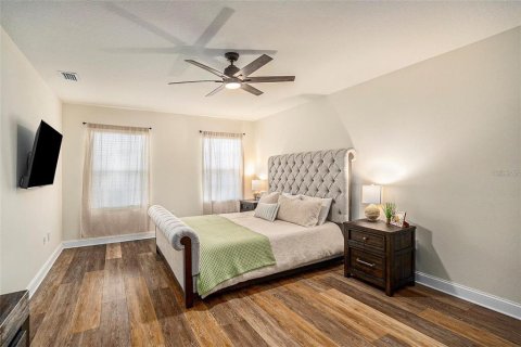 House in Wesley Chapel, Florida 5 bedrooms, 242.01 sq.m. № 1798617 - photo 23