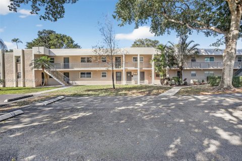 Кондоминиум с 2 спальнями в Дейви, Флорида № 2010246