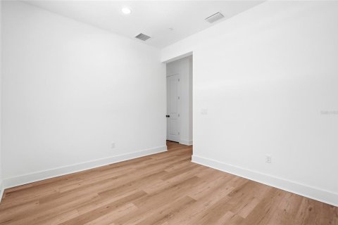 Touwnhouse à louer à Seminole, Floride: 3 chambres, 208.01 m2 № 2419844 - photo 19