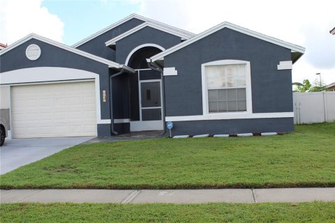 Villa ou maison à vendre à Kissimmee, Floride: 3 chambres, 163.51 m2 № 2348292 - photo 2