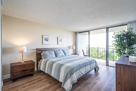 Condo in West Palm Beach, Florida, 1 bedroom № 2178683 - photo 7