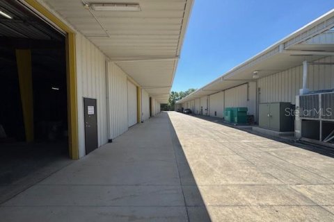 Commercial property in Brooksville, Florida 510.96 sq.m. № 2210844 - photo 9