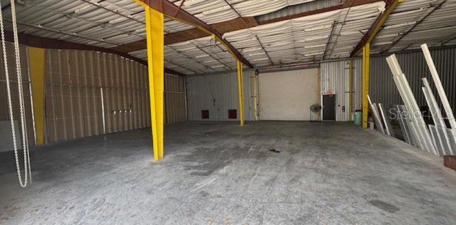 Commercial property in Brooksville, Florida 510.96 sq.m. № 2210844