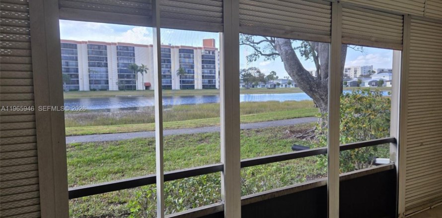 Condominio en Delray Beach, Florida, 1 dormitorio  № 2027539