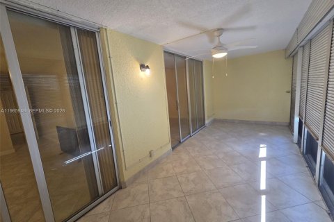 Condominio en venta en Delray Beach, Florida, 1 dormitorio, 84.73 m2 № 2027539 - foto 15