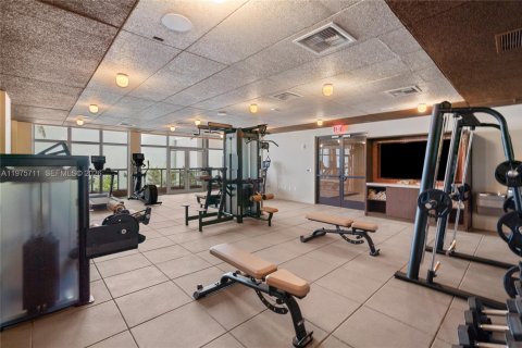 Condo in Miami, Florida  № 2052926 - photo 13