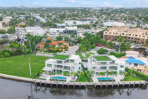 House in Pompano Beach, Florida 5 bedrooms, 578.78 sq.m. № 2392613 - photo 6