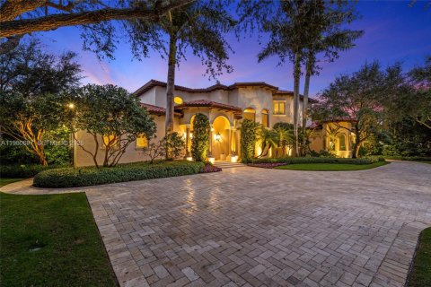 Casa en venta en Pinecrest, Florida, 6 dormitorios, 594.39 m2 № 2179968 - foto 2