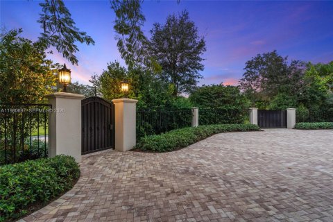 Casa en venta en Pinecrest, Florida, 6 dormitorios, 594.39 m2 № 2179968 - foto 28