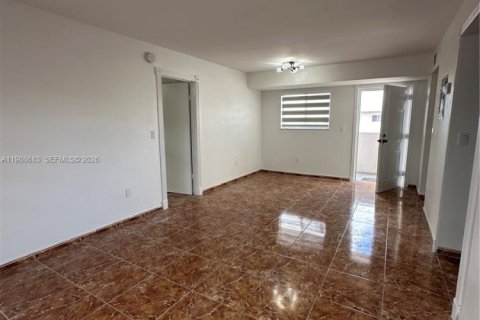 Купить кондоминиум в Хайалиа, Флорида 2 спальни, 95.22м2, № 2051033 - фото 4