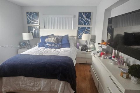 Casa en venta en Tamarac, Florida, 2 dormitorios, 96.43 m2 № 1933028 - foto 5