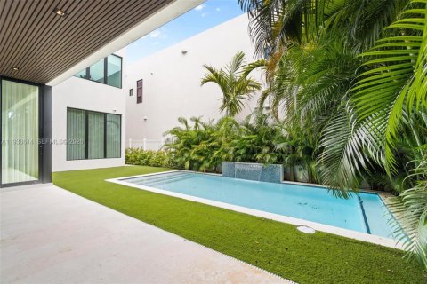 Casa en alquiler en Doral, Florida, 5 dormitorios, 377.83 m2 № 1996311 - foto 29