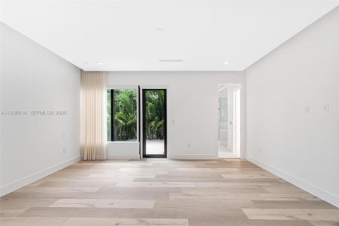 Casa en alquiler en Doral, Florida, 5 dormitorios, 377.83 m2 № 1996311 - foto 15