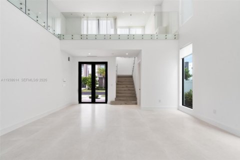 Casa en alquiler en Doral, Florida, 5 dormitorios, 377.83 m2 № 1996311 - foto 4