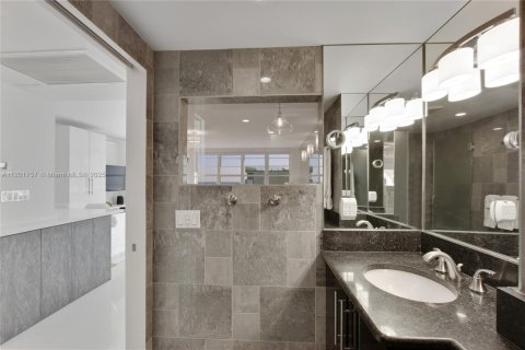 Copropriété à louer à Miami Beach, Floride: 49.24 m2 № 1763928 - photo 14
