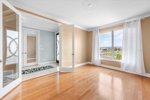 Villa ou maison à vendre à New Port Richey, Floride: 6 chambres, 577.67 m2 № 2394088 - photo 9