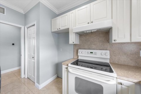 Villa ou maison à vendre à New Port Richey, Floride: 6 chambres, 577.67 m2 № 2394088 - photo 24