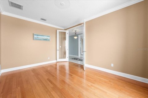 Villa ou maison à vendre à New Port Richey, Floride: 6 chambres, 577.67 m2 № 2394088 - photo 8