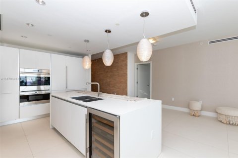 Снять в аренду кондоминиум в Холливуд, Флорида 3 спальни, 203.73м2, № 1895339 - фото 7