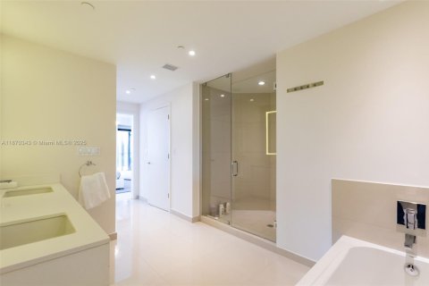 Снять в аренду кондоминиум в Холливуд, Флорида 3 спальни, 203.73м2, № 1895339 - фото 20