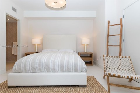 Снять в аренду кондоминиум в Холливуд, Флорида 3 спальни, 203.73м2, № 1895339 - фото 27