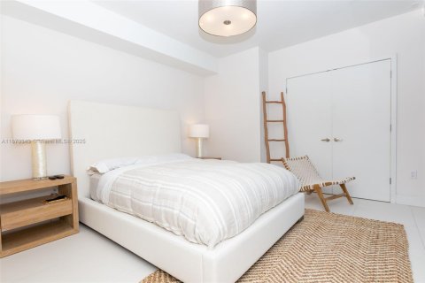 Снять в аренду кондоминиум в Холливуд, Флорида 3 спальни, 203.73м2, № 1895339 - фото 26