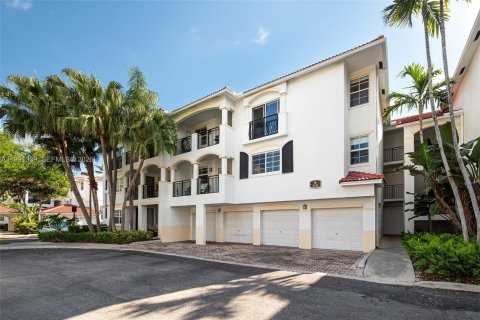 Condominio en venta en Aventura, Florida, 2 dormitorios, 100.06 m2 № 2052590 - foto 3