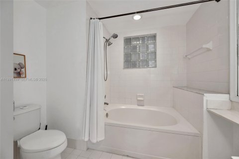 Condominio en venta en Aventura, Florida, 2 dormitorios, 100.06 m2 № 2052590 - foto 22