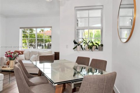 Condominio en venta en Aventura, Florida, 2 dormitorios, 100.06 m2 № 2052590 - foto 14