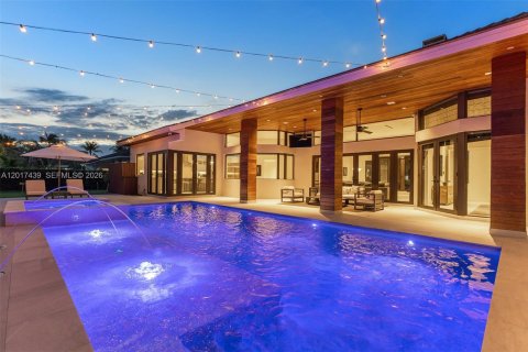Villa ou maison à vendre à Miami, Floride: 5 chambres, 375.23 m2 № 2084809 - photo 5