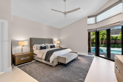 Villa ou maison à vendre à Miami, Floride: 5 chambres, 375.23 m2 № 2084809 - photo 4